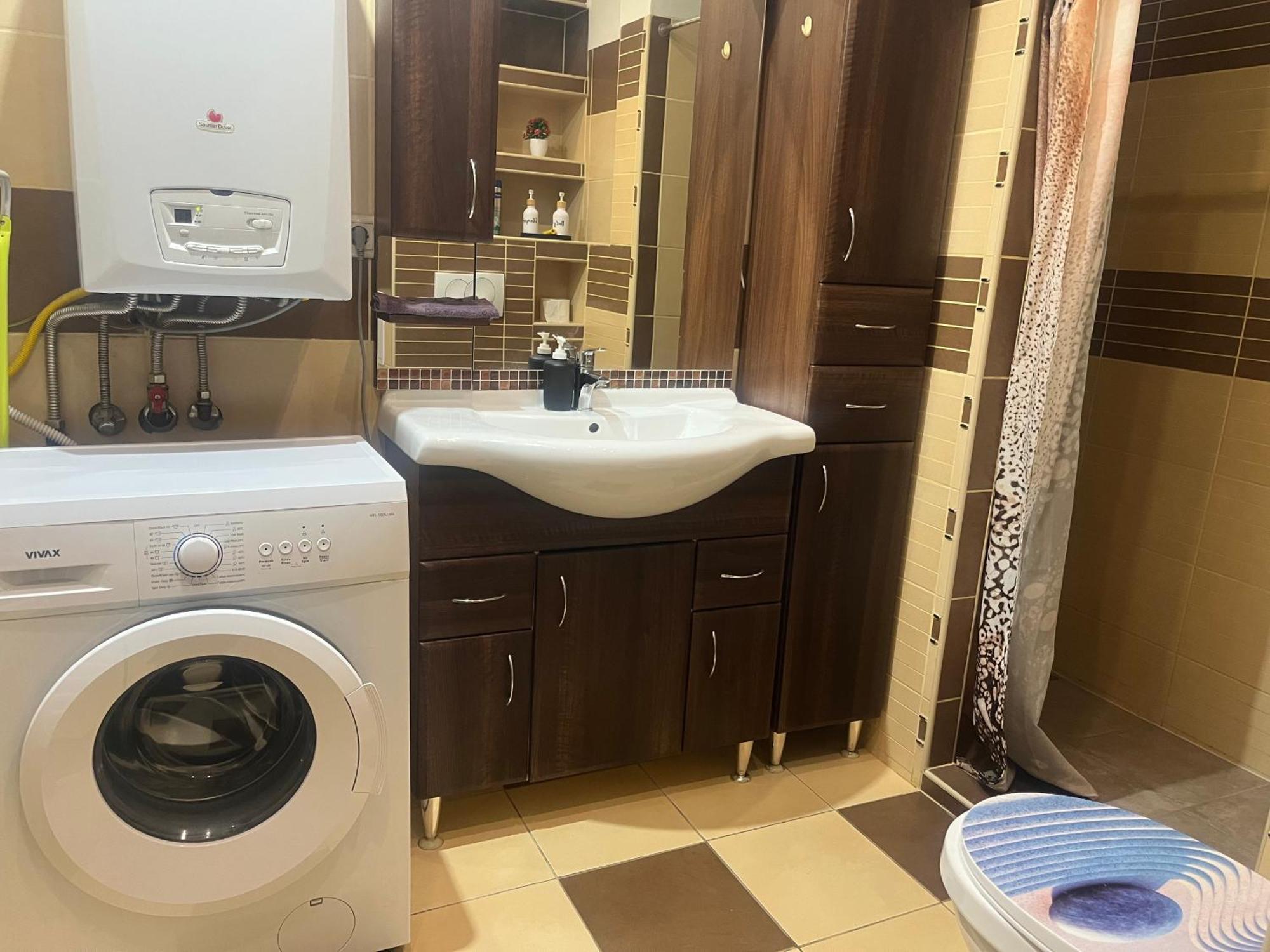 River - Free Parking Apartment